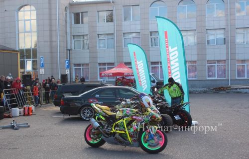 В Нурлате прошло экстремальное мото-квадро стант-шоу от «BKE»