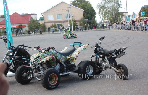 В Нурлате прошло экстремальное мото-квадро стант-шоу от «BKE»