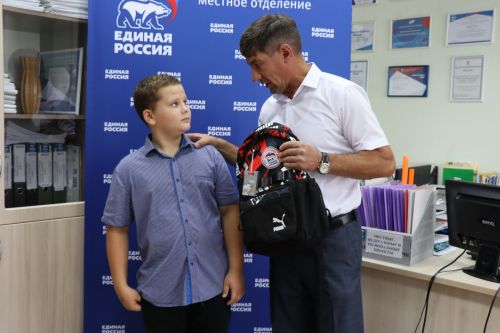 В Нурлате стартовала республиканская благотворительная акция «Помоги собраться в школу»