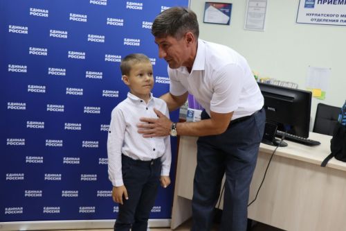 В Нурлате стартовала республиканская благотворительная акция «Помоги собраться в школу»