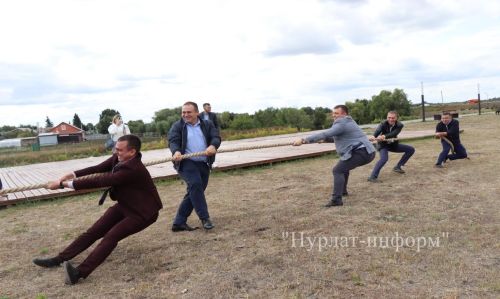 Работники ООО «ЦТ и РС» компании «ТаграС-РС» умеют плодотворно трудиться и весело отдыхать