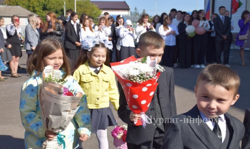 Нурлатская средняя школа №8 воздает дань памяти учителям