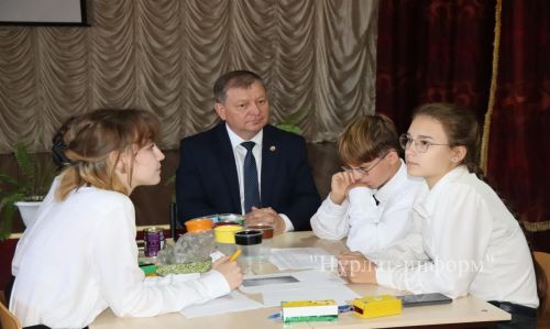 Главный эколог Татарстана провел урок для нурлатских школьников