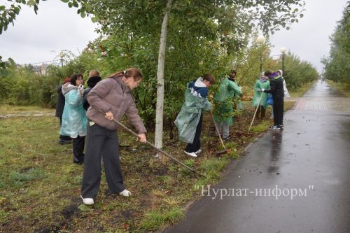 В Нурлате провели субботник в поддержку экологической олимпиады «Чистое наследие»
