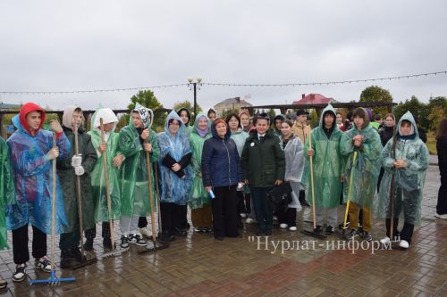 В Нурлате провели субботник в поддержку экологической олимпиады «Чистое наследие»