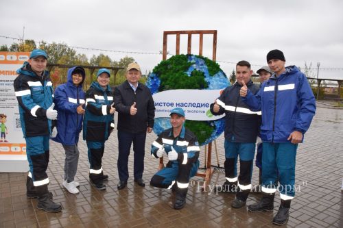 В Нурлате провели субботник в поддержку экологической олимпиады «Чистое наследие»