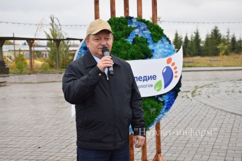 В Нурлате провели субботник в поддержку экологической олимпиады «Чистое наследие»
