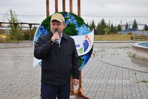 В Нурлате провели субботник в поддержку экологической олимпиады «Чистое наследие»