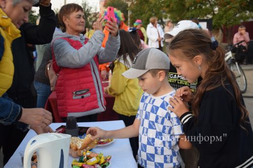 Праздники двора на Нурлатской улице продолжаются