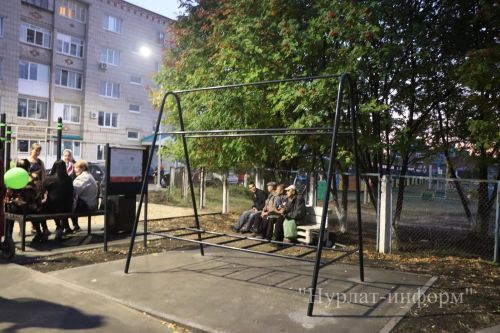 В Нурлате торжественно открыли еще один обновленный двор