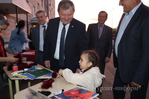 В Нурлате торжественно открыли еще один обновленный двор