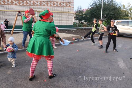 В Нурлате торжественно открыли еще один обновленный двор