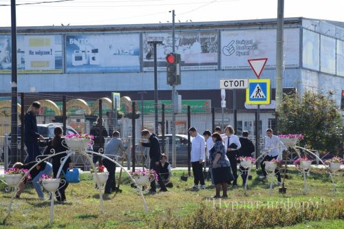 В честь 60-летнего юбилея Нурлатской городской школы №1 заложена Аллея учителей