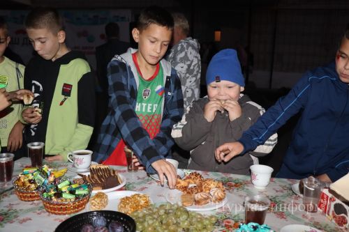 В Нурлате торжественно открыли еще один обновленный двор