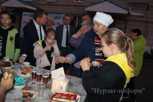 В Нурлате торжественно открыли еще один обновленный двор