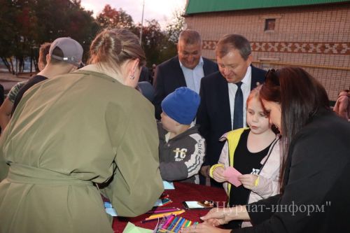 В Нурлате торжественно открыли еще один обновленный двор