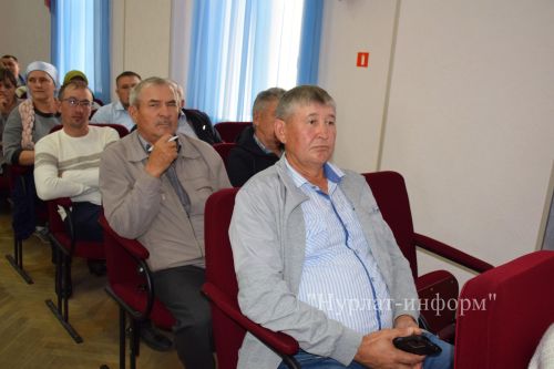 Дамир Ишкинеев встретился с фермерами района