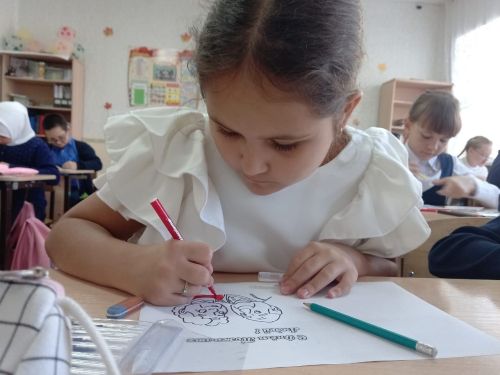 Нурлатские школьники готовятся поздравить бабушек и дедушек с праздником