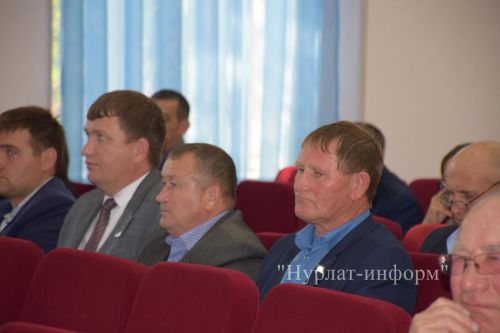 Дамир Ишкинеев встретился с фермерами района