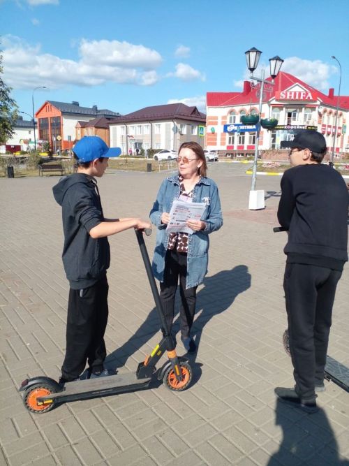 В День солидарности в борьбе с терроризмом нурлатские библиотекари провели уличную акцию