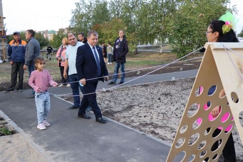 В Нурлате начался сезон открытия дворов