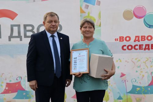 В Нурлате начался сезон открытия дворов