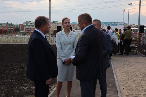 В Нурлате начался сезон открытия дворов