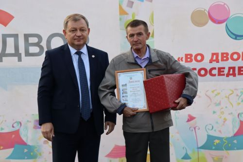В Нурлате начался сезон открытия дворов
