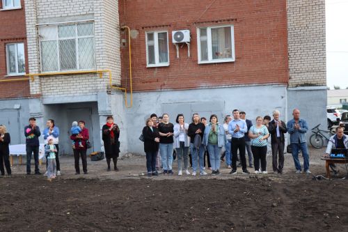 В Нурлате начался сезон открытия дворов