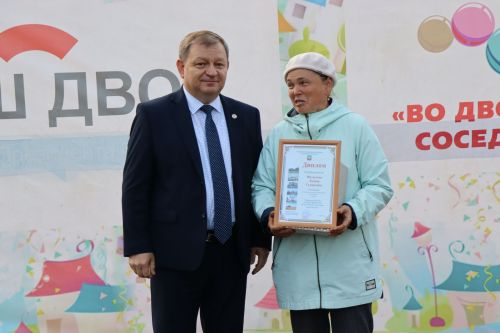 В Нурлате начался сезон открытия дворов