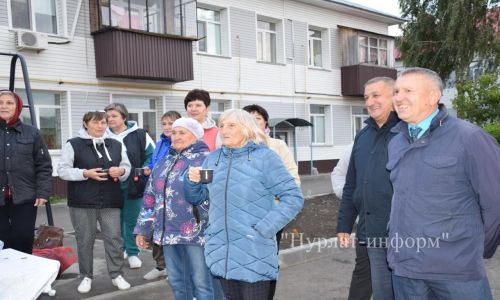 В Нурлате завершена реконструкция еще одной придомовой территории