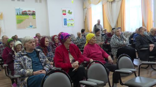 В канун Старого Нового года жители Нурлатского дома для престарелых и инвалидов получили подарки