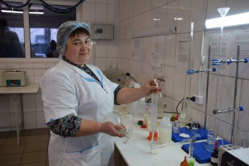 Дамир Ишкинеев ознакомился с деятельностью Тюрнясевского молочного комбината