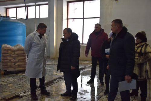 Дамир Ишкинеев ознакомился с деятельностью Тюрнясевского молочного комбината