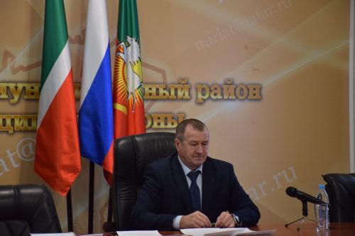 Ограничение движения на дорогах из-за обильного снегопада обсудили на заседании КЧС