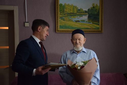 Ветеран Великой Отечественной войны Каим Самигуллович Самигуллин отмечает день рождения