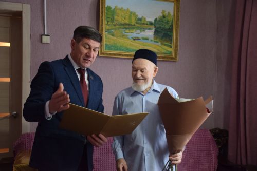 Ветеран Великой Отечественной войны Каим Самигуллович Самигуллин отмечает день рождения