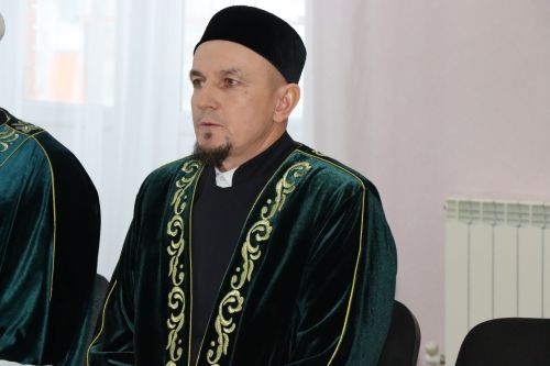 Временно исполняющим обязанности имам-мухтасиба Нурлатского района назначен Руслан хазрат Фархутдинов