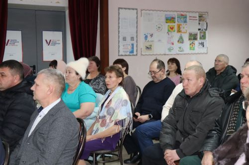 В Турноясе состоялась встреча руководства района с сельчанами
