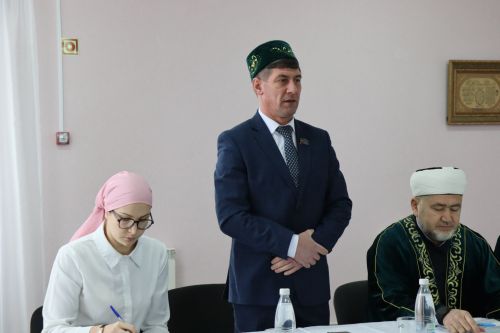 Временно исполняющим обязанности имам-мухтасиба Нурлатского района назначен Руслан хазрат Фархутдинов