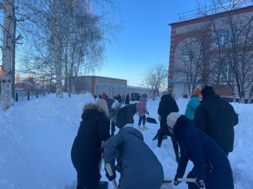 Нурлатские студенты приходят на помощь