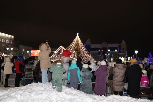 В Нурлате состоялось торжественное открытие главной городской Елки