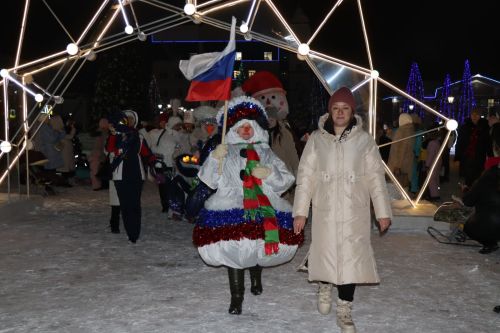 В Нурлате состоялось торжественное открытие главной городской Елки