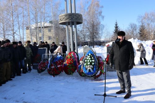 В День вывода советских войск из Афганистана в Нурлате прошел торжественный митинг