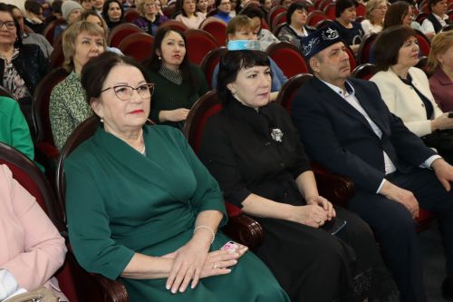В Нурлате прошел I межрегиональный творческий фестиваль «Талант – твой дар бесценный»