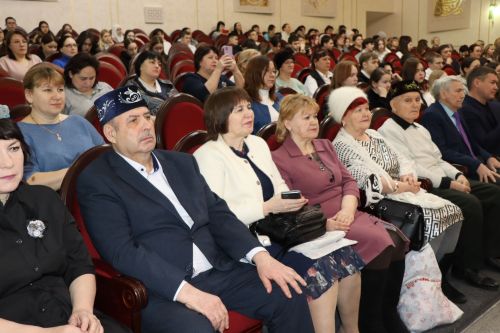 В Нурлате прошел I межрегиональный творческий фестиваль «Талант – твой дар бесценный»