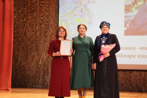 В Нурлате прошел I межрегиональный творческий фестиваль «Талант – твой дар бесценный»