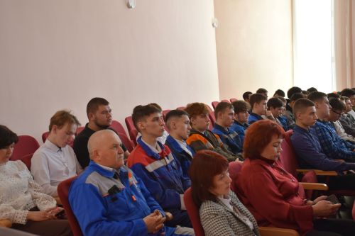 В Нурлатском аграрном техникуме прошла мини-ярмарка вакансий