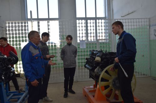В Нурлатском аграрном техникуме прошла мини-ярмарка вакансий