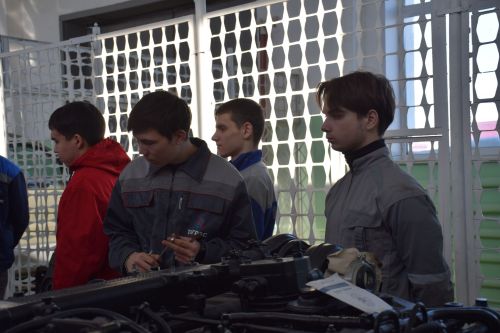 В Нурлатском аграрном техникуме прошла мини-ярмарка вакансий